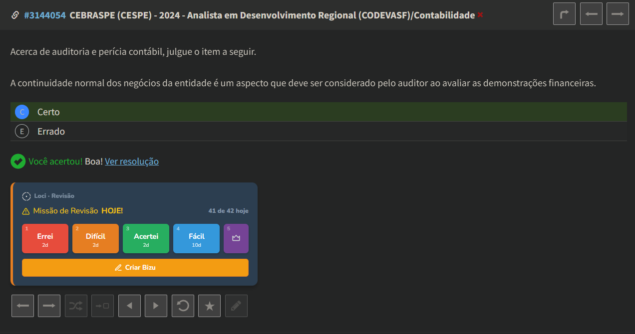 Questão do TecConcursos respondida, com a caixa do Loci por cima: botões Errei, Difícil, Acertei e Fácil, cada um com o intervalo de revisão que ele agenda, e o botão Criar Bizu.